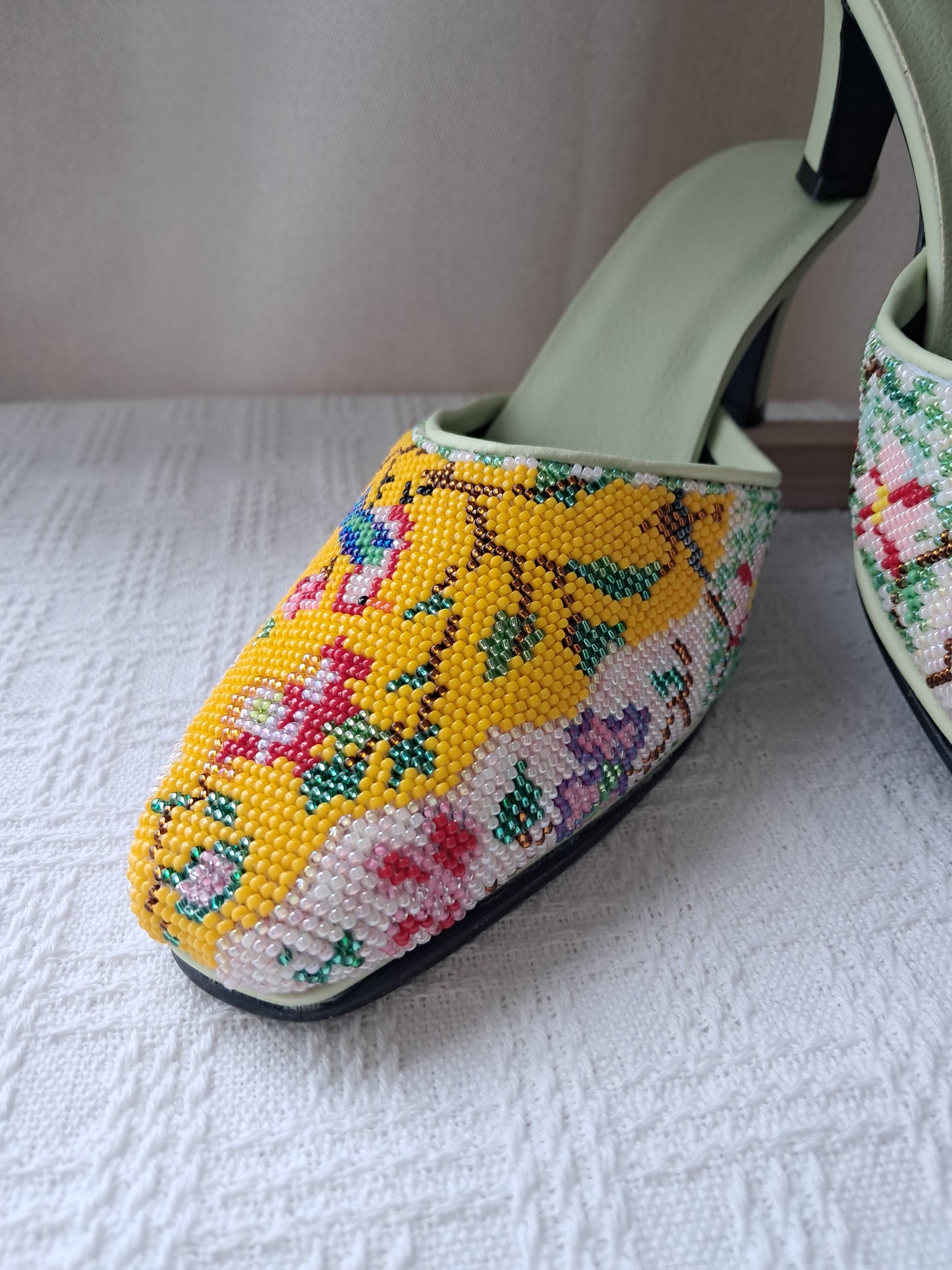 CT055 - Close Toe Big Bead Design