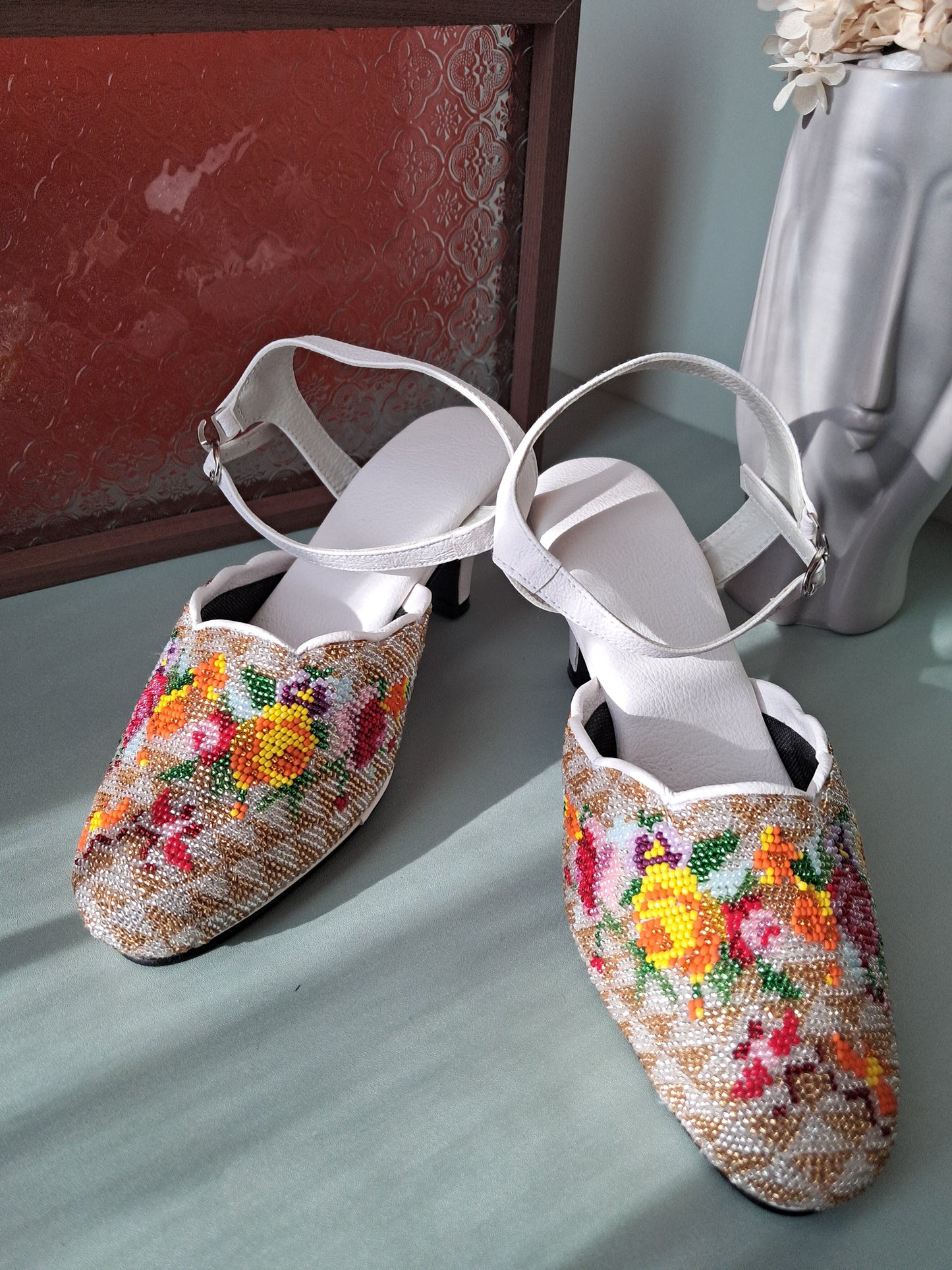 CT015 - Close Toe Big Bead Design