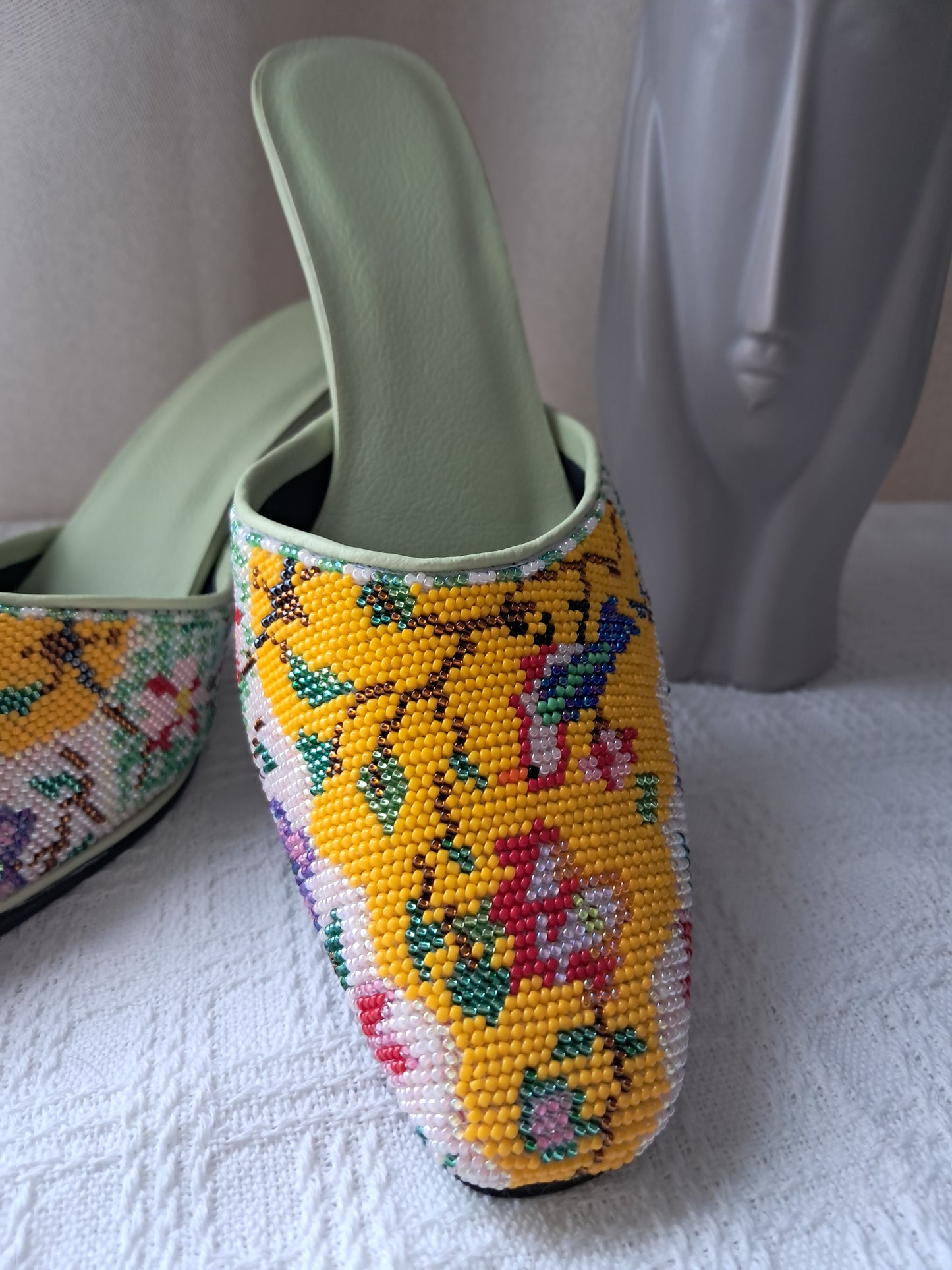 CT055 - Close Toe Big Bead Design