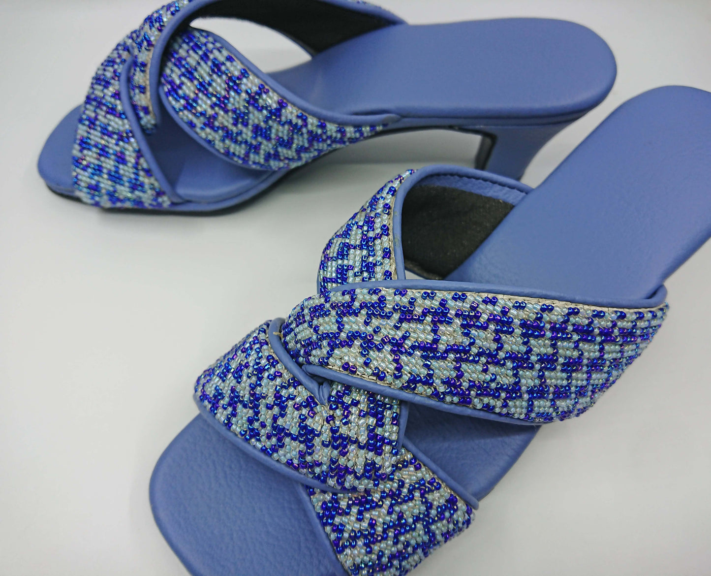 CS010 - Cross Strap Big Bead Design 大珠交叉款