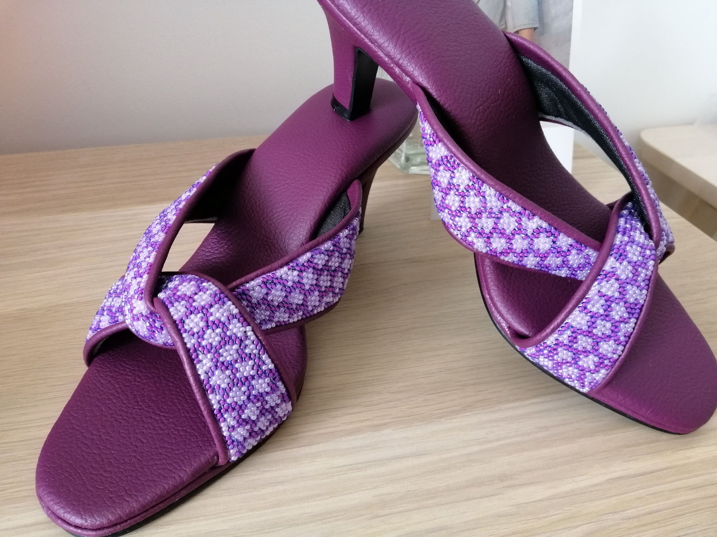CS037 - Cross Strap Big Bead Design 大珠交叉款