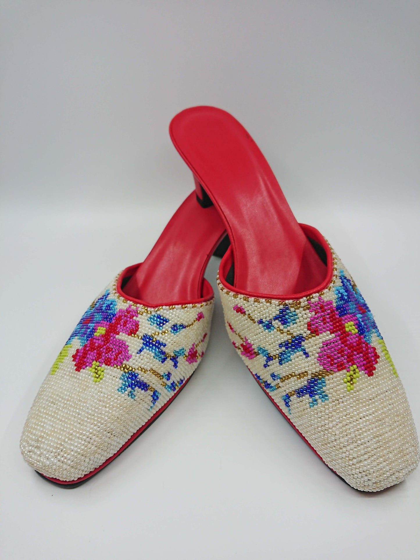 CT036 - Close Toe Big Bead Design
