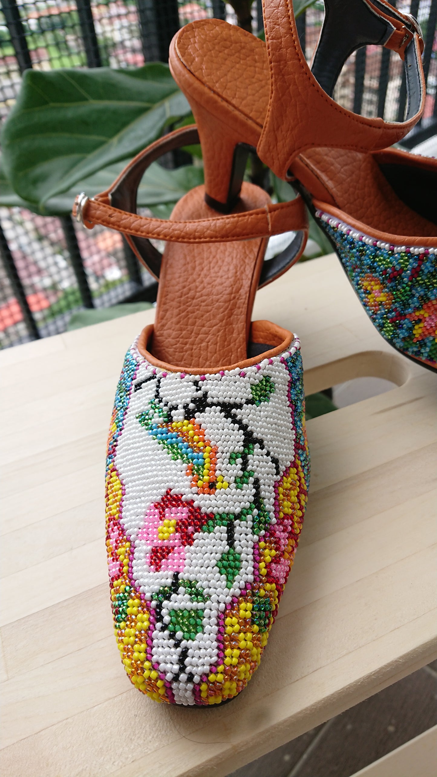 CT057 - Close Toe Big Bead Design