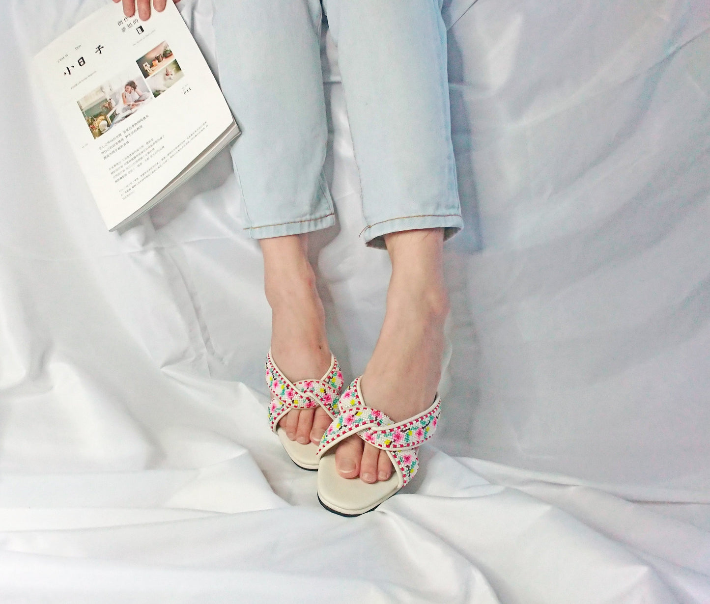 CS013 - Cross Strap Big Bead Design 大珠交叉款